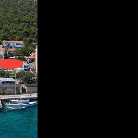 Caravan With Private Toilet And Kitchen 2 * Grebaštica