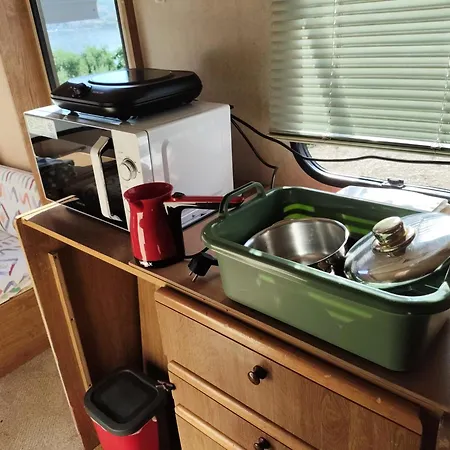 Caravan With Private Toilet And Kitchen 2 Apartmán Grebaštica