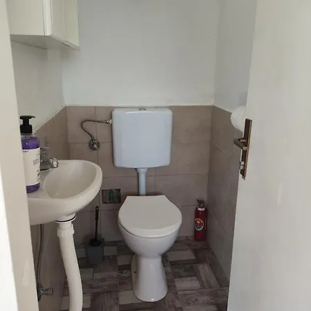 Apartmán Caravan With Private Toilet And Kitchen 2 *