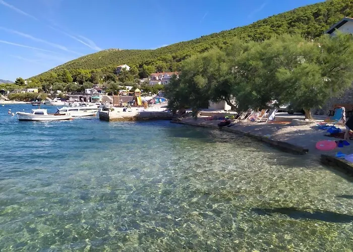 アパート Caravan With Air Condition And Private Toilet Grebaštica