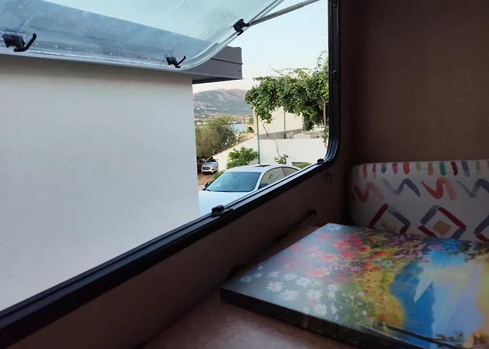 Apartment Caravan With Air Condition And Private Toilet