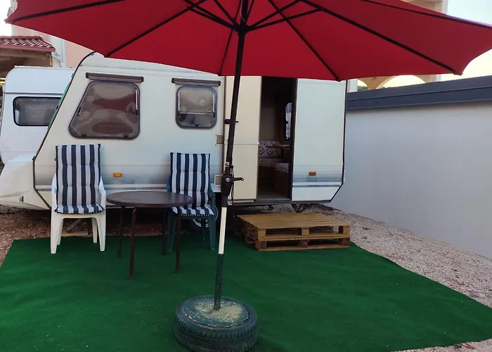 Caravan With Air Condition And Private Toilet Apartamento