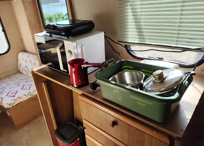 Caravan With Air Condition And Private Toilet アパート Grebaštica