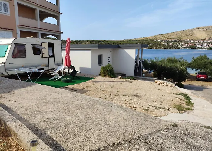 Apartment Caravan With Air Condition And Private Toilet *